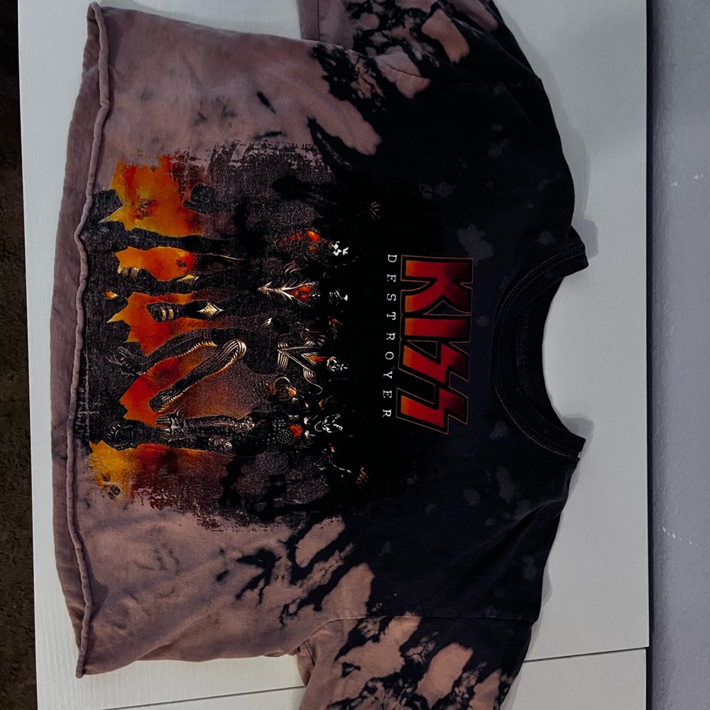 Kiss Black and Orange Short Sleeve Tee